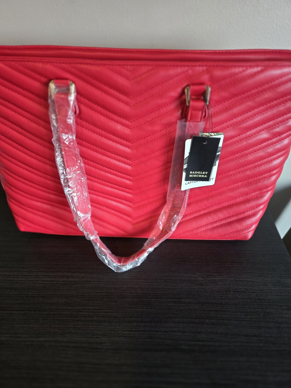 Badgley Mischka Red Quilted Tote Bag Gold Logo Shoulder Bag NEW - Picture 2 of 7